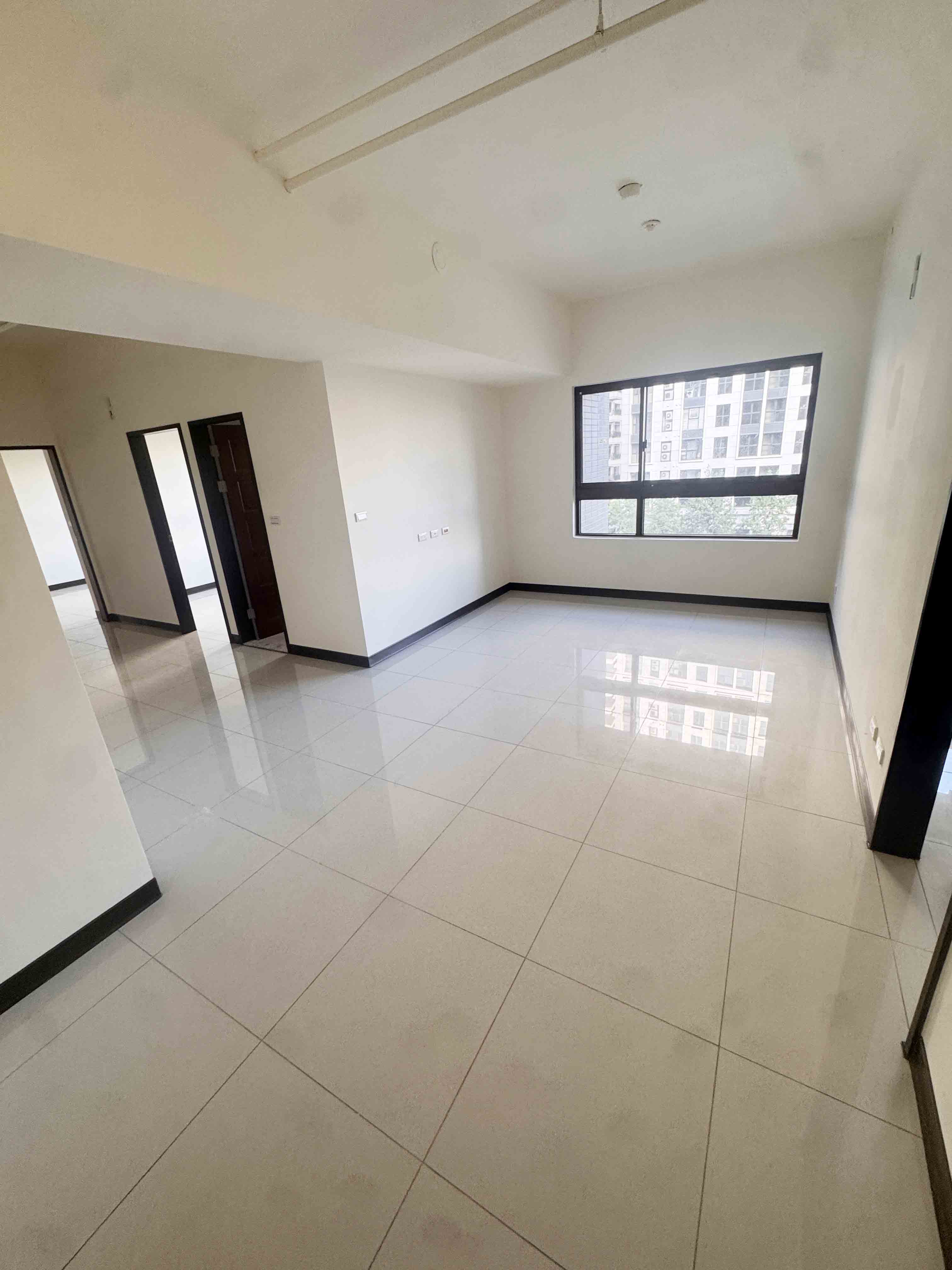 頭前珍稀幸福綻，三房雙車位