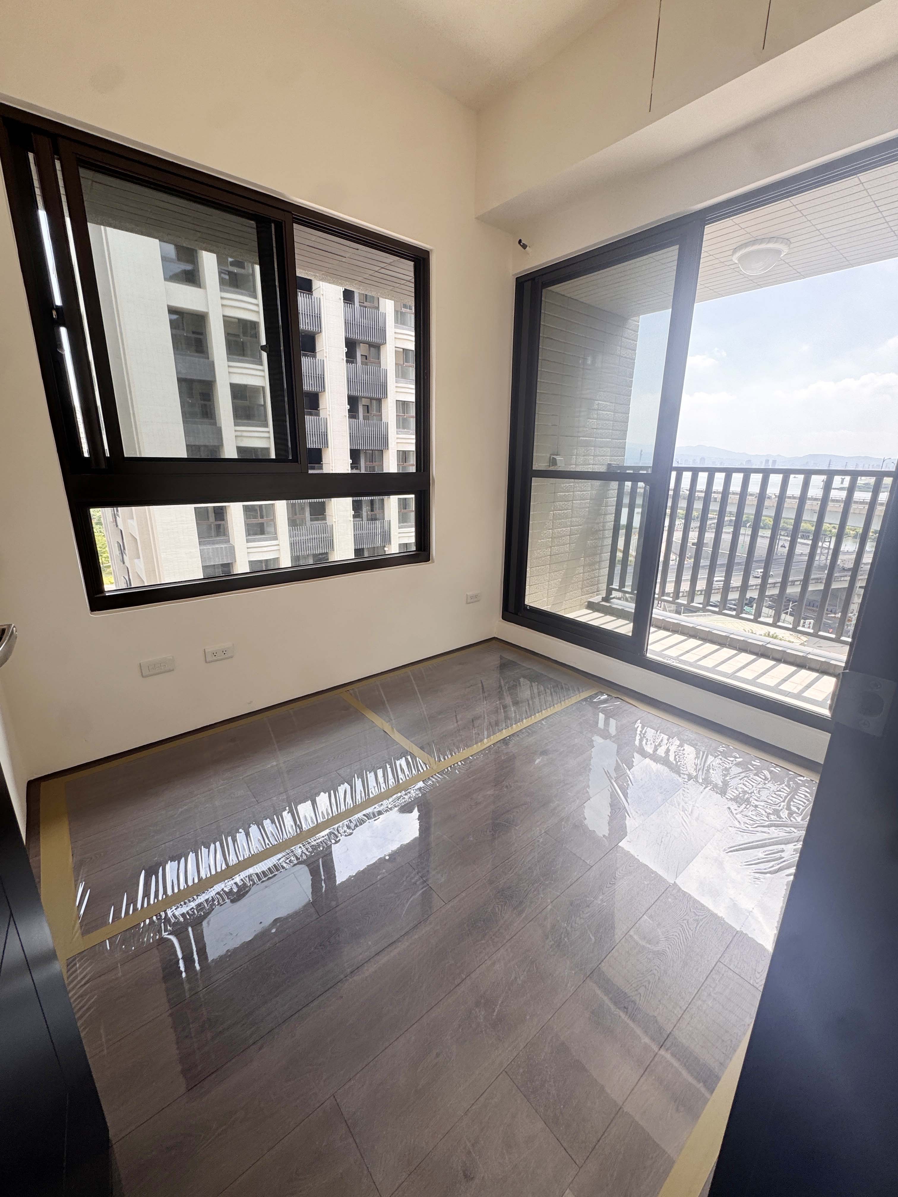 快樂王國全新落成，邊間採光高樓三房車